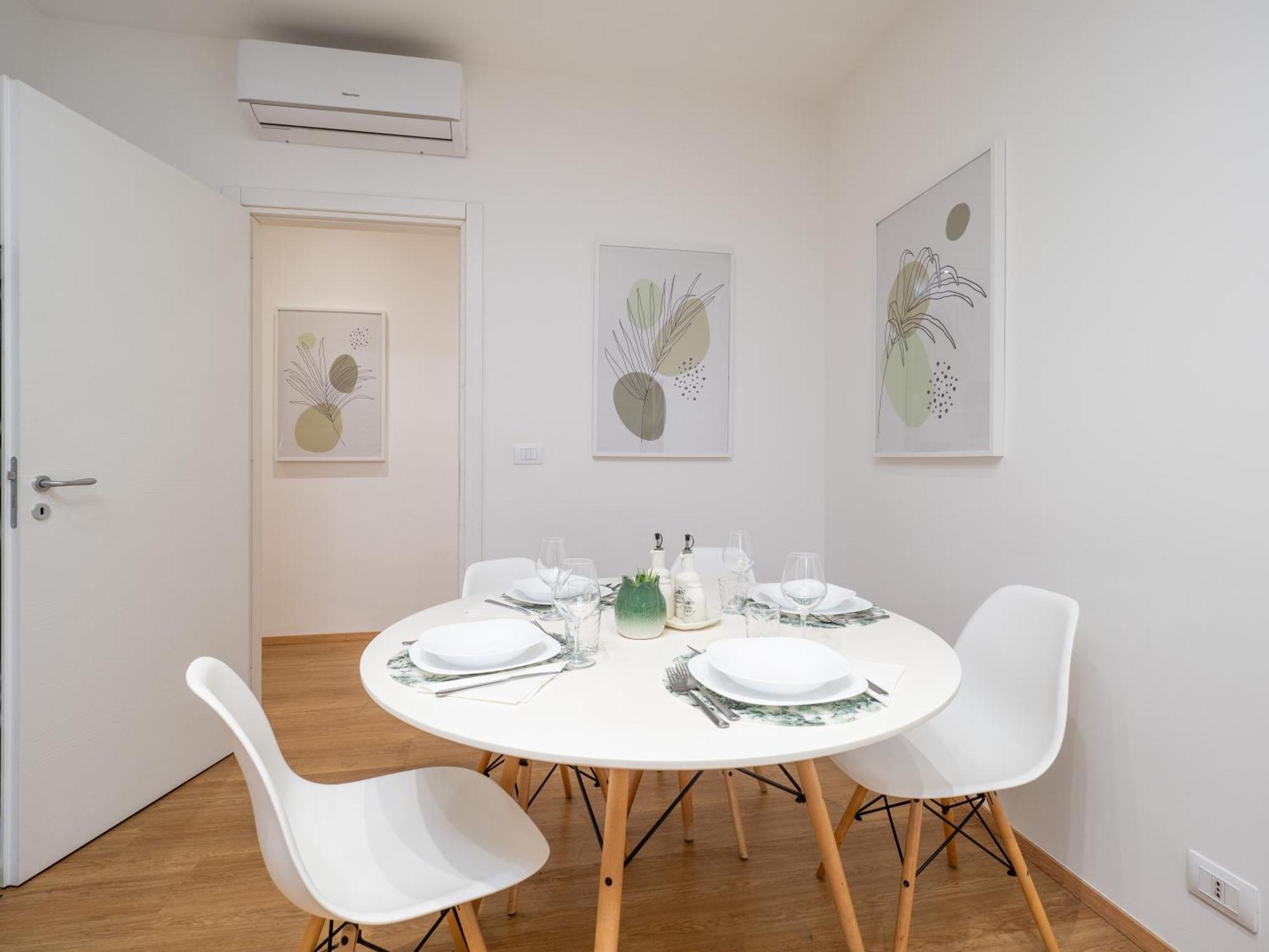 Milano 5 Guests - Modern Apt With Balcony Exterior foto